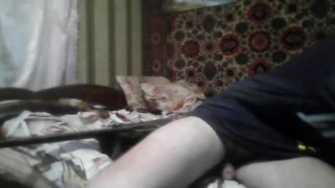 Snapshot of alferezsolvajo chatting on July 1, 11:23 am alferezsolvajo online show from July 1, 11:23 am
