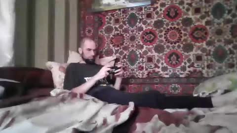 Snapshot of alferezsolvajo chatting on July 9, 5:22 am alferezsolvajo online show from July 9, 5:22 am