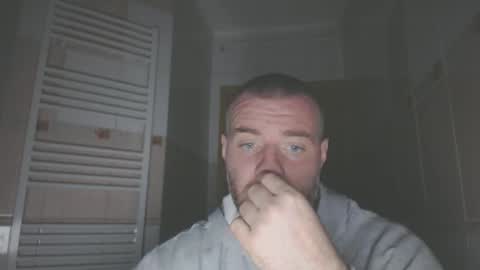 alfiesolomons87 online show from March 6, 8:38 pm