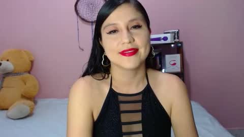 Snapshot of ali_squirt chatting on December 6, 10:30 pm alixia online show from December 6, 10:30 pm