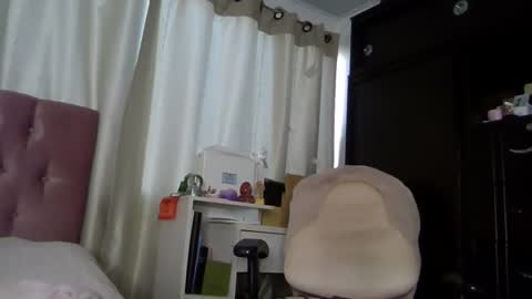 Alia  online show from December 4, 12:25 pm