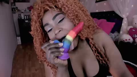 Snapshot of aliana_ross chatting on January 17, 4:17 am aliana_ross online show from January 17, 4:17 am