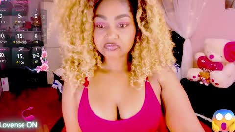 Snapshot of aliana_ross chatting on March 10, 9:21 am aliana_ross online show from March 10, 9:21 am