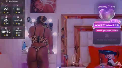 Snapshot of aliana_ross chatting on February 18, 7:48 am aliana_ross online show from February 18, 7:48 am