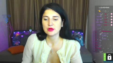 Snapshot of alianna_solo_kiss chatting on January 8, 3:50 pm Alianna online show from January 8, 3:50 pm