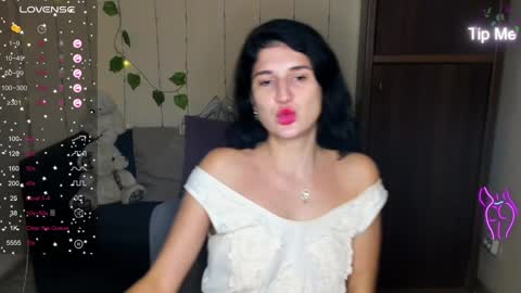 Snapshot of alianna_solo_kiss chatting on January 11, 2:58 pm Alianna online show from January 11, 2:58 pm