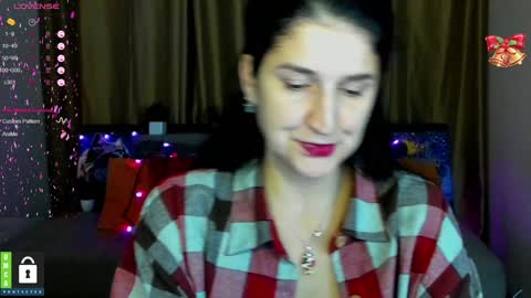Snapshot of alianna_solo_kiss chatting on January 30, 12:27 pm Alianna online show from January 30, 12:27 pm