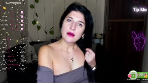 Snapshot of alianna_solo_kiss chatting on February 5, 6:35 am Alianna online show from February 5, 6:35 am