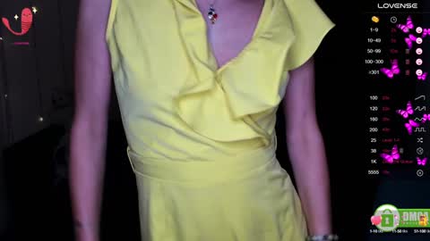 Snapshot of alianna_solo_kiss chatting on February 7, 6:35 am Alianna online show from February 7, 6:35 am