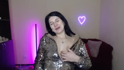 Snapshot of alianna_solo_kiss chatting on February 19, 3:49 pm Alianna online show from February 19, 3:49 pm