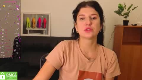 Snapshot of alianna_solo_kiss chatting on January 19, 12:20 pm Alianna online show from January 19, 12:20 pm