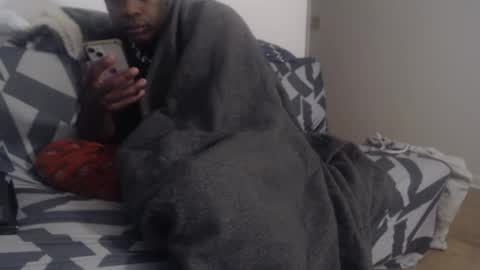 Snapshot of aliasallday chatting on February 4, 2:07 am Alias online show from February 4, 2:07 am