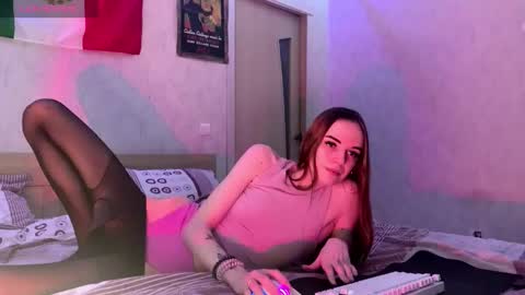 Snapshot of aliatorres chatting on March 18, 6:11 pm Alia online show from March 18, 6:11 pm