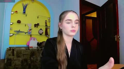 Snapshot of alicanewlove chatting on June 2, 9:39 pm alice online show from June 2, 9:39 pm