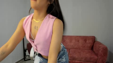 Snapshot of alice23jones chatting on December 26, 9:04 pm Alice online show from December 26, 9:04 pm