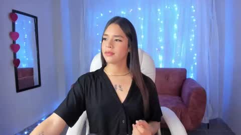 Snapshot of alice23jones chatting on February 25, 2:44 pm Alice online show from February 25, 2:44 pm