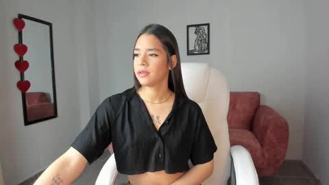 Snapshot of alice23jones chatting on March 8, 12:41 pm Alice online show from March 8, 12:41 pm