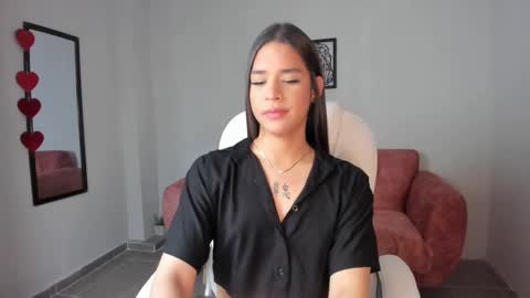 Snapshot of alice23jones chatting on March 8, 6:47 pm Alice online show from March 8, 6:47 pm