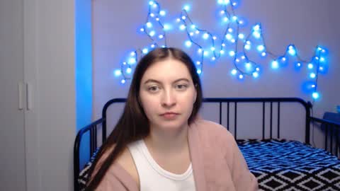 Alice online show from December 24, 6:17 pm