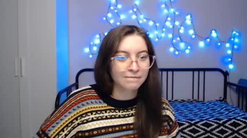 Alice online show from December 25, 6:30 pm