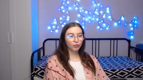 Alice online show from January 16, 7:10 pm