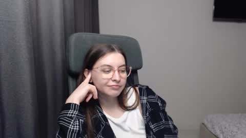 Alice online show from February 15, 10:21 pm