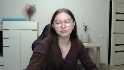 Alice online show from November 5, 4:29 pm