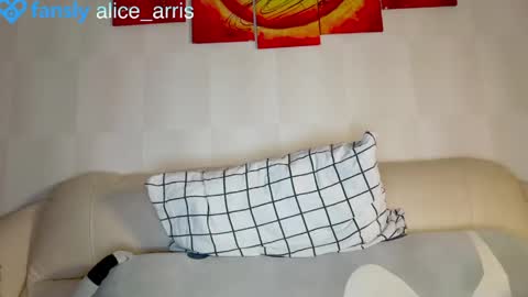 Snapshot of alice__aris chatting on May 26, 4:14 pm Alice Aris online show from May 26, 4:14 pm
