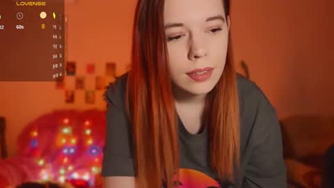 Snapshot of alice__madness chatting on December 16, 9:53 pm Alice online show from December 16, 9:53 pm