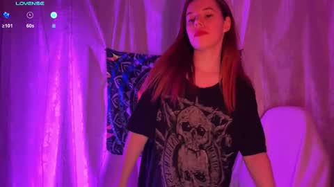 Snapshot of alice__madness chatting on February 18, 9:33 pm Alice online show from February 18, 9:33 pm