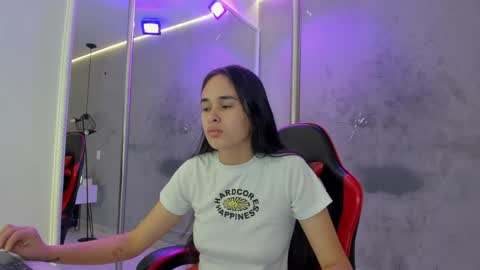 Snapshot of alice__susan chatting on May 3, 7:31 pm Alice Susan online show from May 3, 7:31 pm