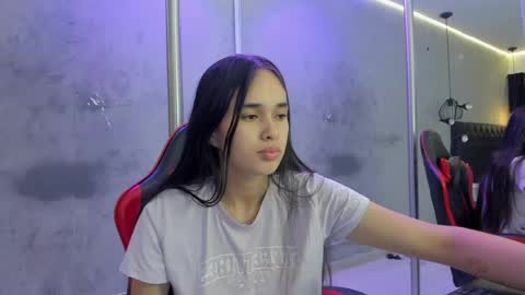 Snapshot of alice__susan chatting on May 5, 8:39 pm Alice Susan online show from May 5, 8:39 pm