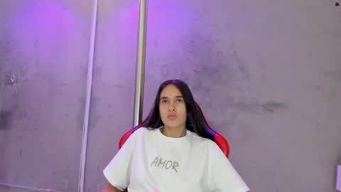 Snapshot of alice__susan chatting on May 15, 7:32 pm Alice Susan online show from May 15, 7:32 pm