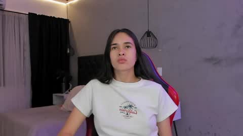 Snapshot of alice__susan chatting on May 18, 12:11 pm Alice Susan online show from May 18, 12:11 pm