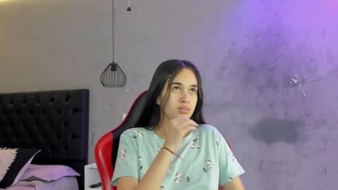 Snapshot of alice__susan chatting on May 25, 11:38 am Alice Susan online show from May 25, 11:38 am