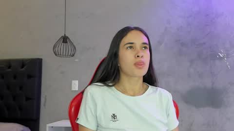 Snapshot of alice__susan chatting on May 27, 11:40 am Alice Susan online show from May 27, 11:40 am