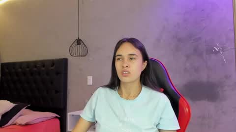 Snapshot of alice__susan chatting on June 1, 11:34 am Alice Susan online show from June 1, 11:34 am