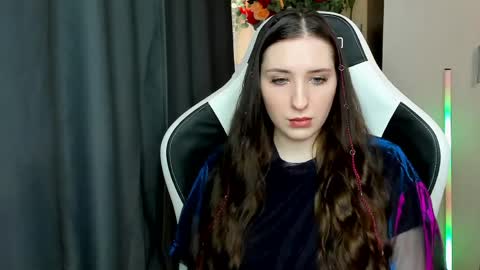 Snapshot of alice_bailey chatting on May 18, 12:33 pm Alice online show from May 18, 12:33 pm
