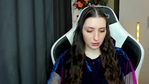 Snapshot of alice_bailey chatting on June 29, 12:49 pm Alice online show from June 29, 12:49 pm