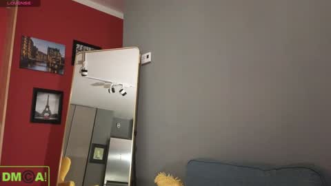 Snapshot of alice_bane chatting on December 19, 7:40 pm A R Y A  T I A online show from December 19, 7:40 pm