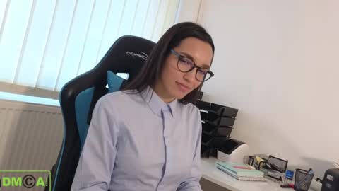 Snapshot of alice_bane chatting on February 23, 2:04 pm A R Y A  T I A online show from February 23, 2:04 pm