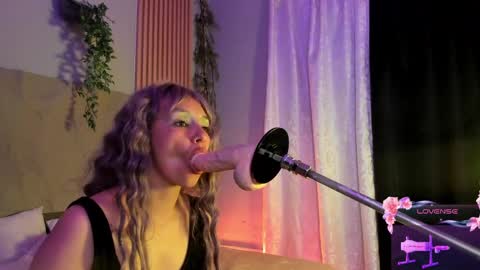 Mey online show from April 1, 2:56 am