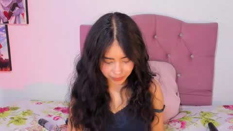 Snapshot of alice_evans12 chatting on May 20, 3:51 pm Alice Sofia online show from May 20, 3:51 pm
