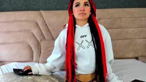 alice foxred online show from March 19, 6:01 pm