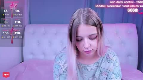 alice_halle online show from October 23, 9:19 am