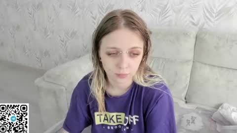 alice_halle online show from May 30, 7:38 am