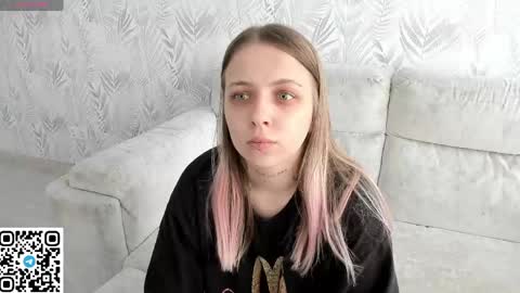 alice_halle online show from June 8, 6:47 am