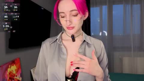 Snapshot of alice_in_chaturland_ chatting on April 24, 2:41 pm Alice online show from April 24, 2:41 pm