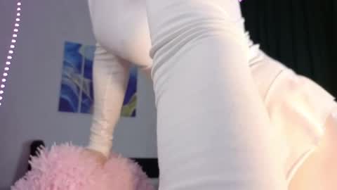 Alice online show from April 4, 6:16 pm