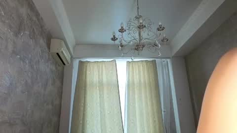 Snapshot of alice_liss_ chatting on May 10, 3:39 pm Alice online show from May 10, 3:39 pm